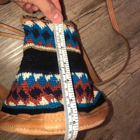 Vtg Mexican Leather Crochet Knit Crossbody Mini Bucket Bag Drawstring Button 70s - Picture 6 of 7